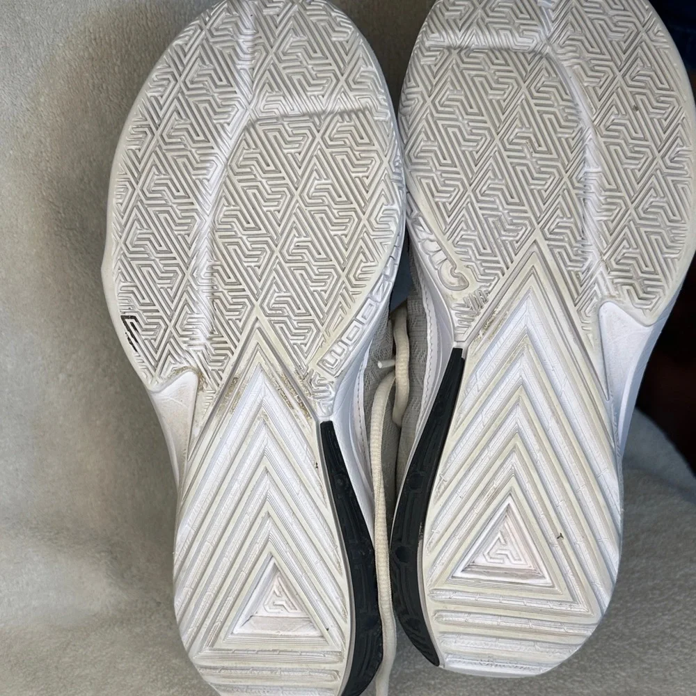Nike White and Black Athletic Sneakers zoom freak 5 basketball